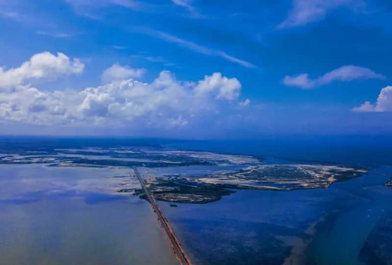 Ancien et nouveau pont de Mannar