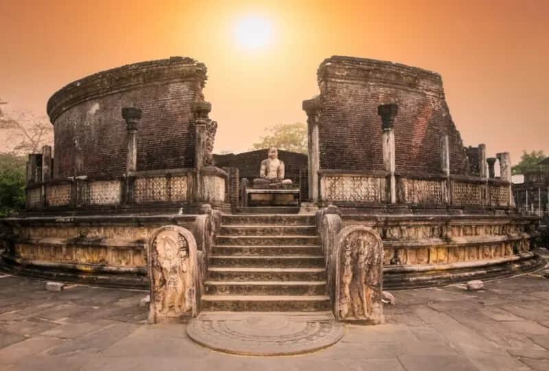 Le Vatadage et le Quadrilatère de Polonnaruwa