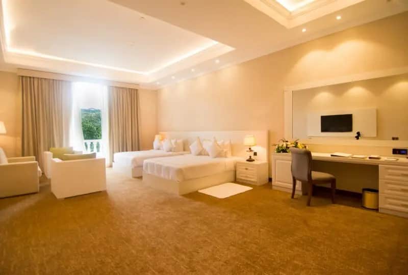 Suites Junior - The Golden Crown Hotel Suites Junior - The Golden Crown Hotel